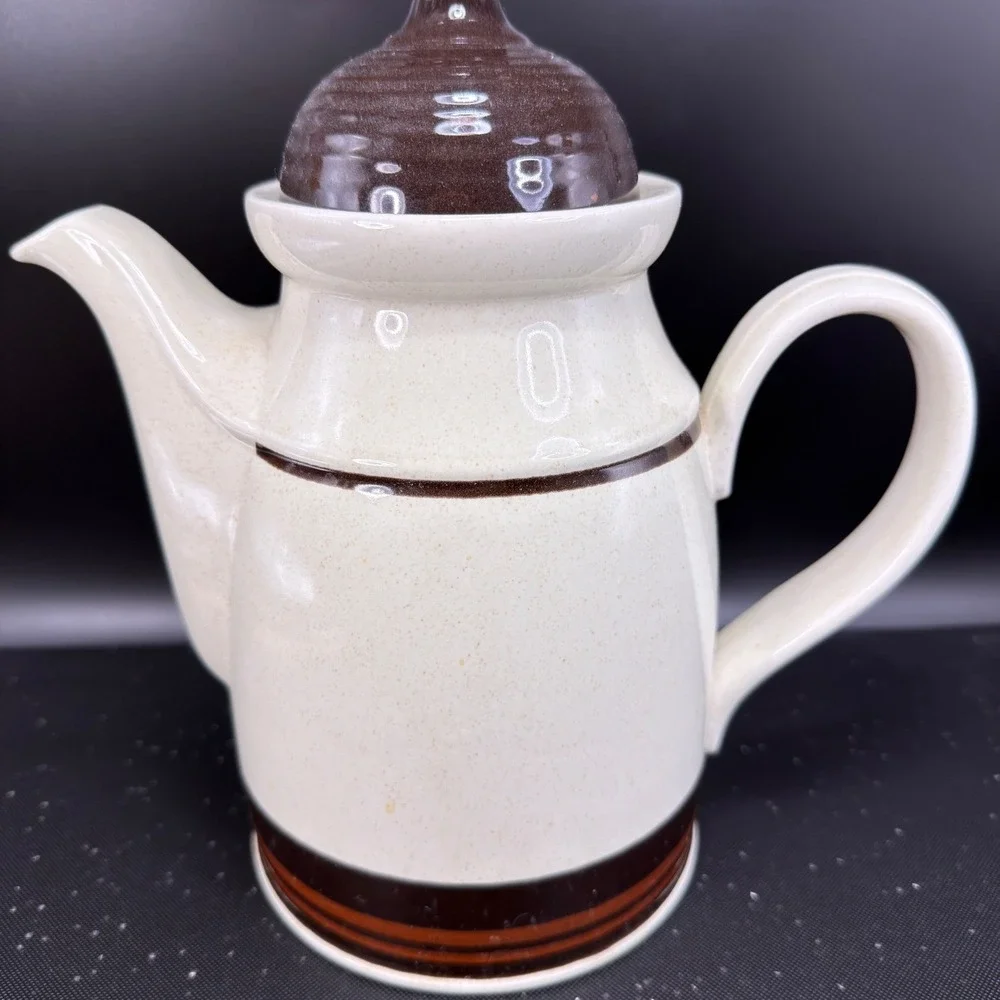 Royal Doulton Lambethware Bistro‎ Coffee Pot Teapot Brown Cream Stoneware 1978